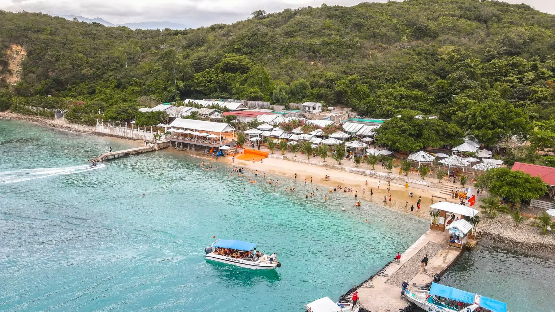 Bãi Tranh Nha Trang – Bãi Biển Hoang Sơ Đẹp Bậc Nhất Vịnh Nha Trang